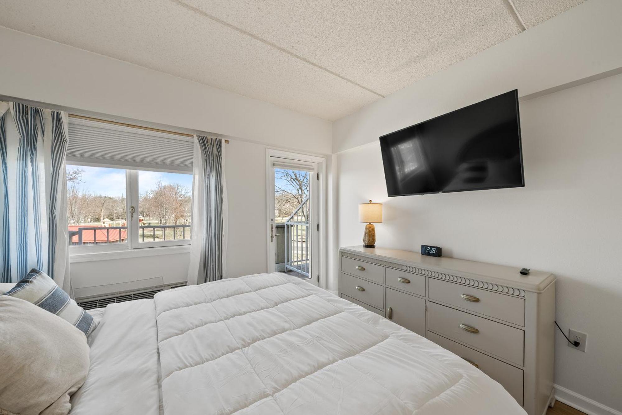 Bella Vista Suites Lake Geneva Esterno foto
