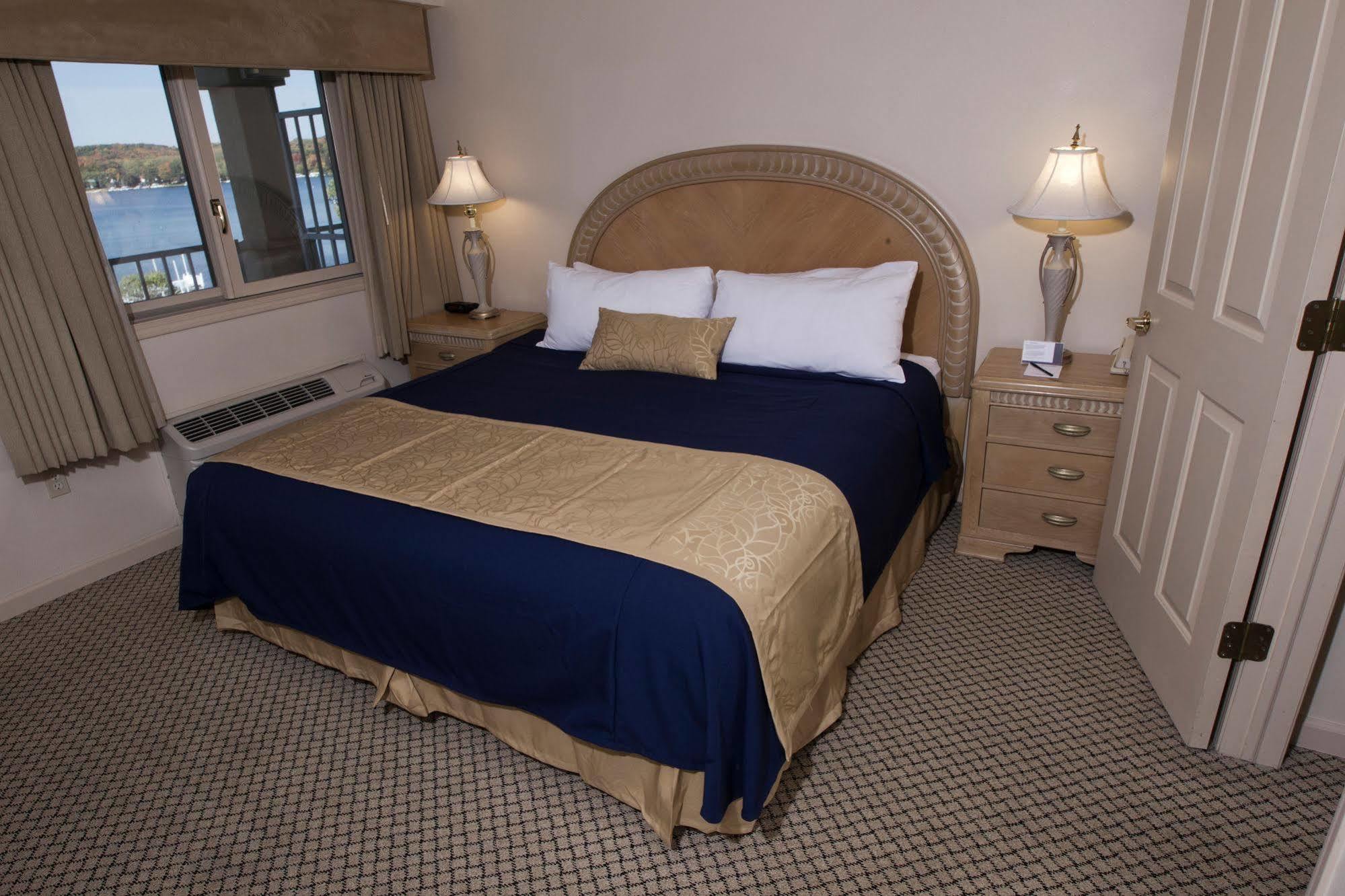 Bella Vista Suites Lake Geneva Esterno foto